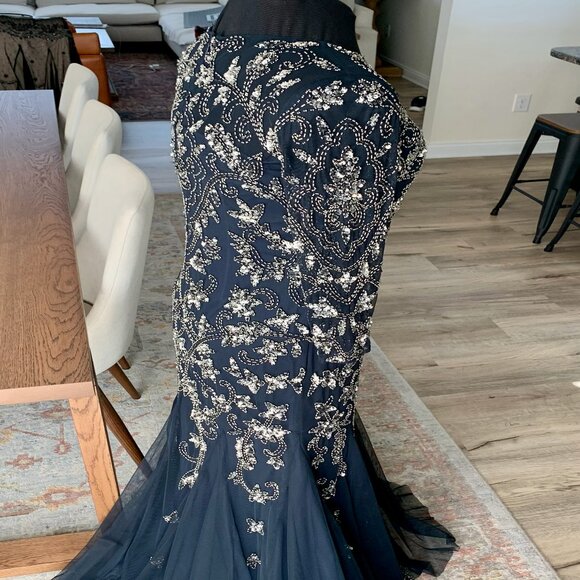 Adrianna Papell Navy Formal Gown Size 4 - Picture 4 of 7